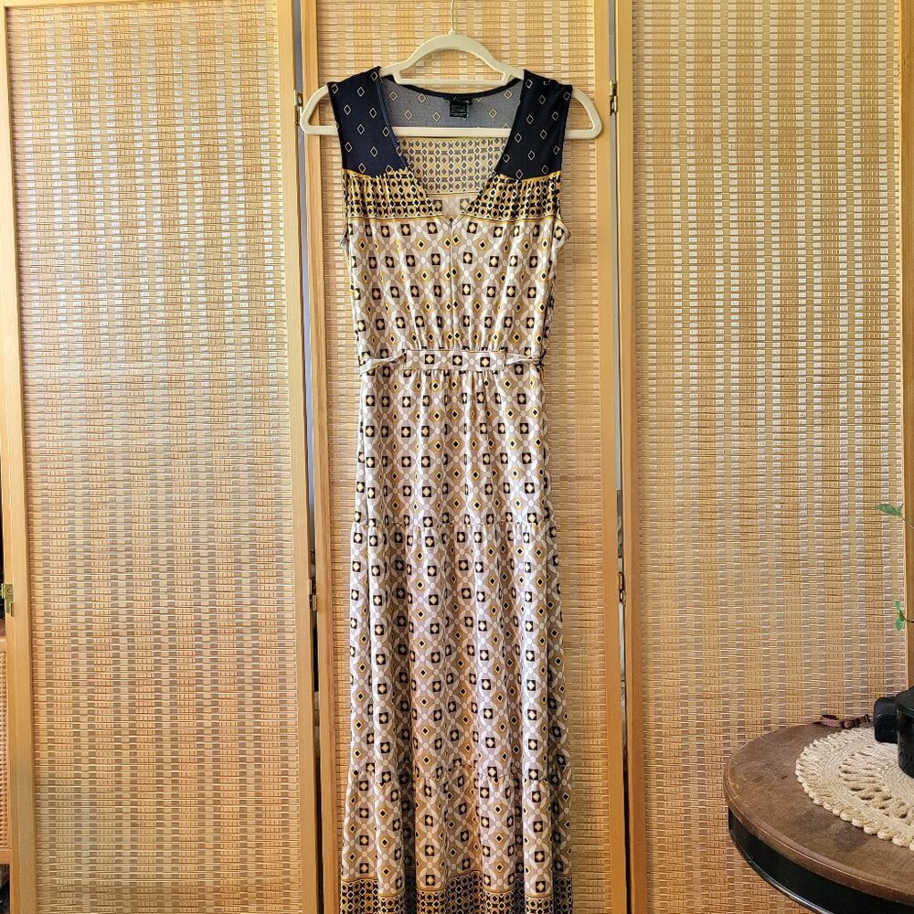 ENFOCUS STUDIO Sleeveless Geometric Maxi Dress